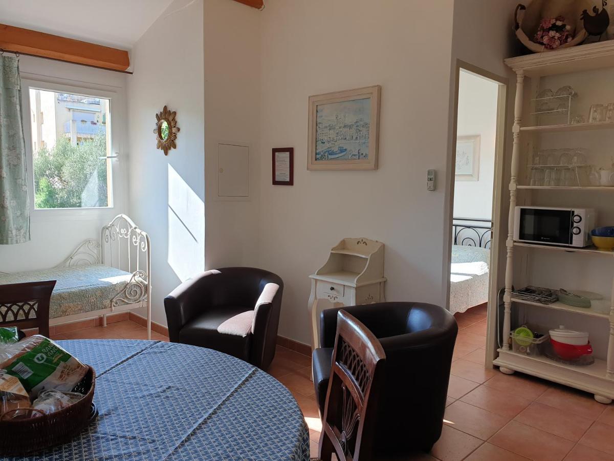 Residence A Merula Calvi  Exterior photo