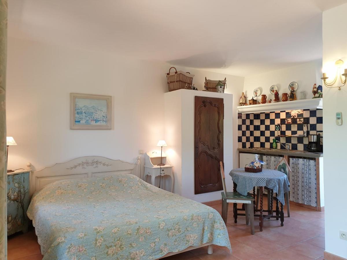 Residence A Merula Calvi  Exterior photo